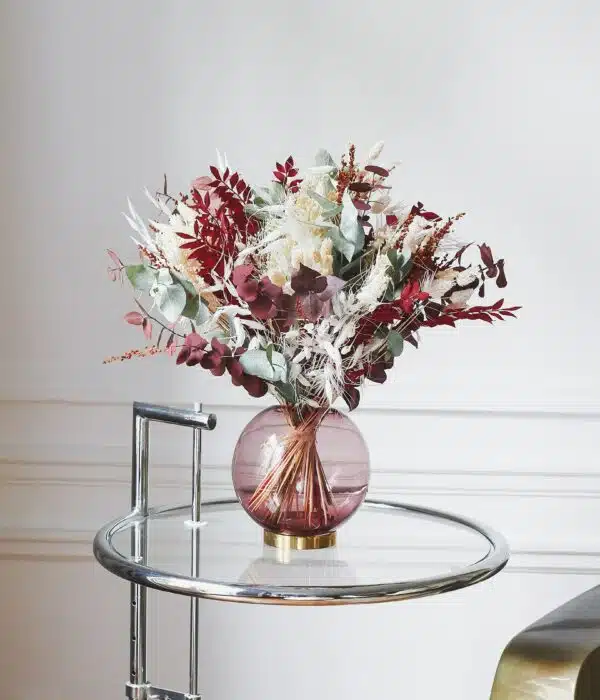 bouquet de fleurs séchées rouge et blanc, phalaris, avoine sauvage, broom bloom, brizza, ruscus, eucalyptus cinerea et automne